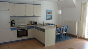 Unclassified image, 4 of 10, button - Lindenstrasse 42 Whg. 24 "Strandläufer" - Family-friendly furnished apartment (Zingst)