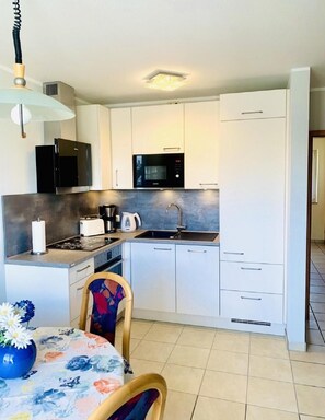 Nicht klassifiziertes Bild, 3 von 13, Schaltfläche