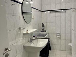 Imagen sin descripción, 3 de 18, botón