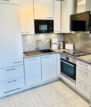 Imagen sin descripción, 4 de 16, botón