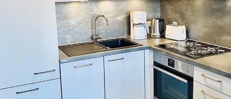 Fridge, microwave, oven, dishwasher