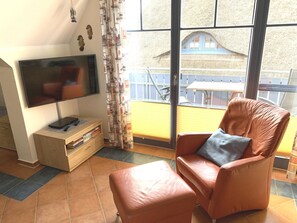 TV, DVD player, aparelho de som