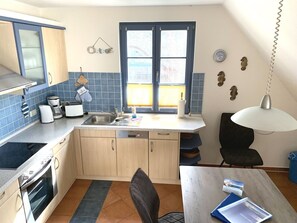 Unclassified image, 2 of 23, button - Neue Reihe 43 "Villa Regulus" OG Whg. 3 - Cozy vacation apartment in the heart of (Zingst)
