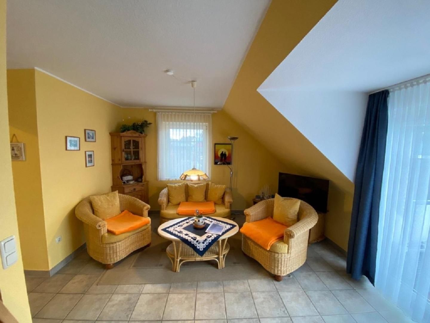 Fernseher, Stereoanlage