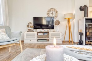 Televisie en een open haard