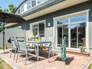 Outdoor dining - Rosenbergsiedlung 13a "Muschelmeer" - lovingly furnished semi-detached house (Zingst)