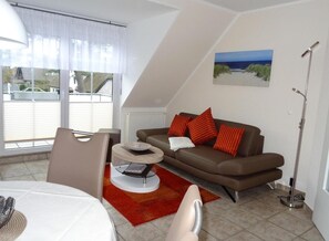 Unclassified image, 2 of 16, button