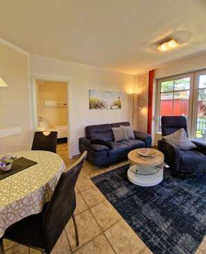 Televisión, reproductor de DVD, estéreo