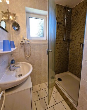 Dusche, Haartrockner