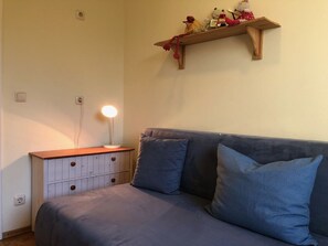 Unclassified image, 5 of 21, button