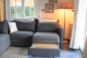 TV, lareira, aparelho de som