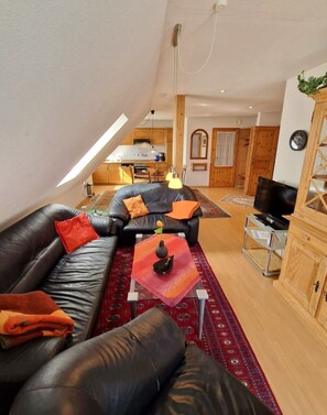 Unclassified image, 5 of 21, button