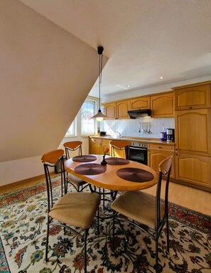 Dining - Birkenstrasse 17a "OG" - Beautiful half-timbered house with 2 apartments (Zingst)