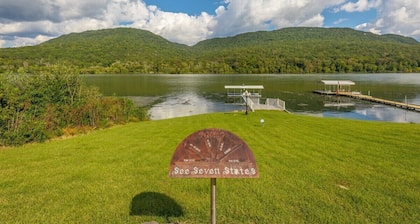 The Riverhouse | On The Water | Large Deck Space!