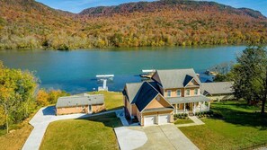 Exterior - The Riverhouse | On The Water | Large Deck Space! (Chattanooga)