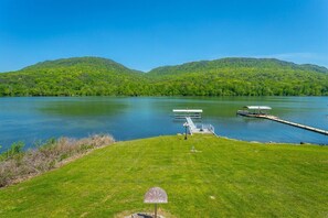 Property grounds - The Riverhouse | On The Water | Large Deck Space! (Chattanooga)