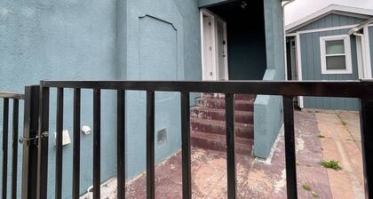 Loft 654A two blocks from Bart and Amtrak