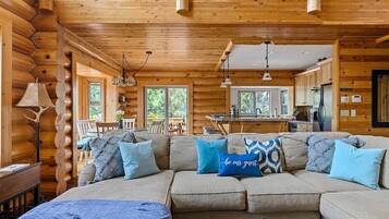 Tv, pejs, bordfodbold, bøger