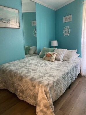 1 bedroom, iron/ironing board, free WiFi, bed sheets