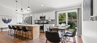 6-Bed Arcade Home with Hot Tub