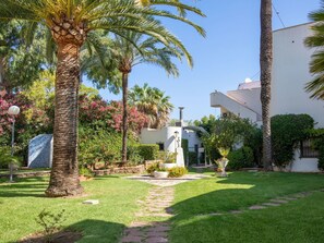 Property grounds - Lovely apartment for 4 people with WIFI, A/C and TV (Denia)