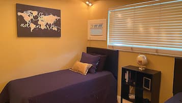 2 bedrooms, desk, iron/ironing board, WiFi