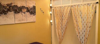 Lovely 2 Bedroom Condo With *Free Parking and WiFi* 