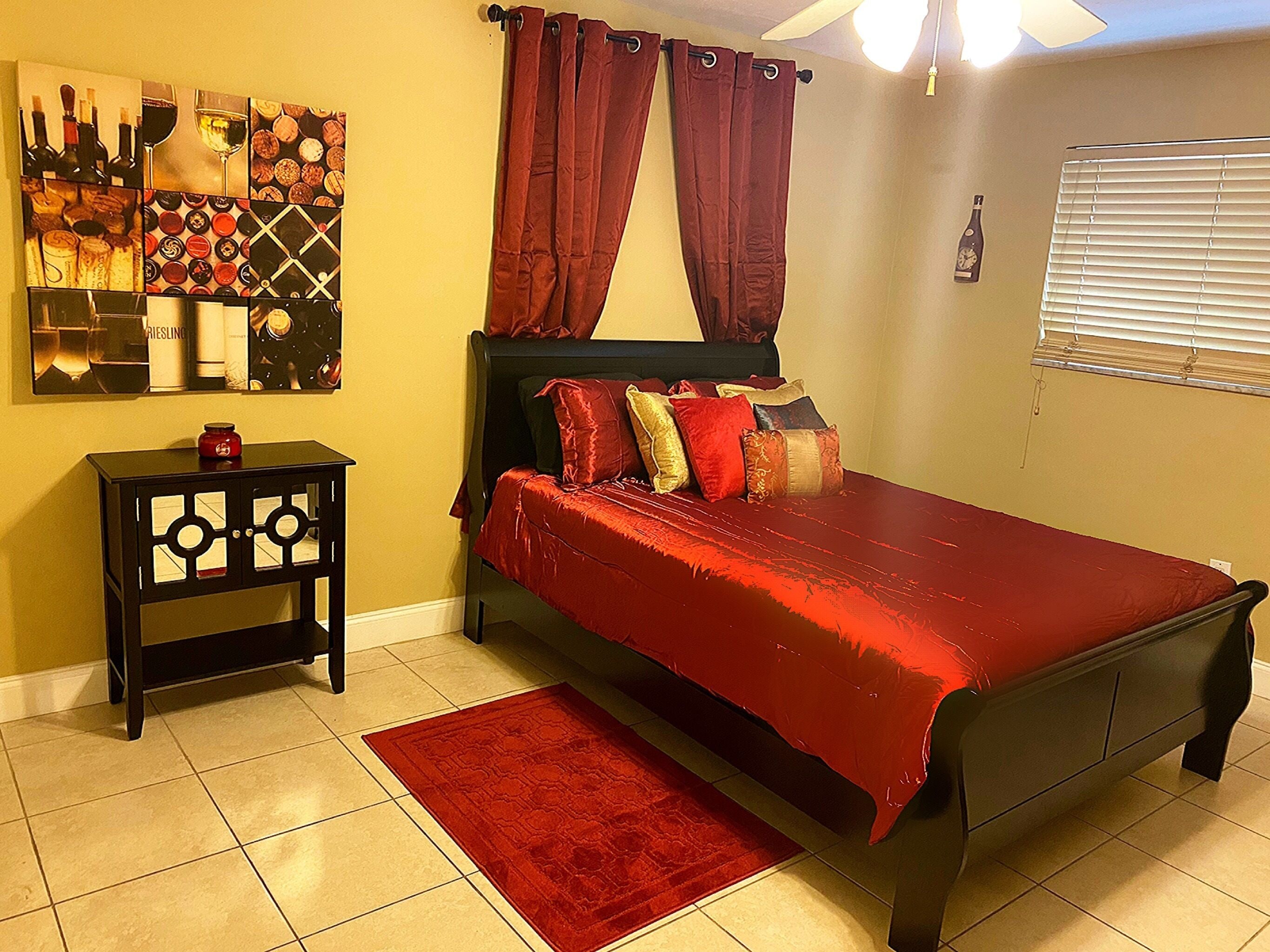 2 slaapkamers, een bureau, een strijkplank/strijkijzer, wifi