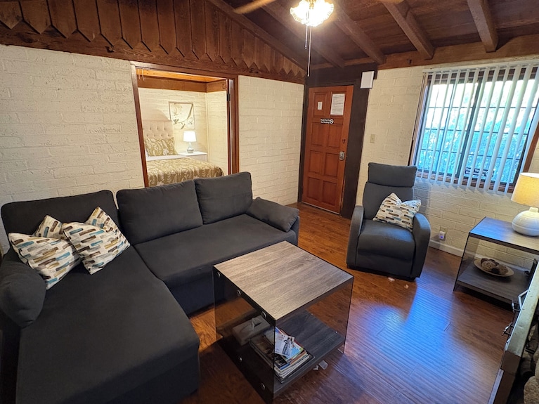 Villa F - A Stand Alone 1bed/1bath With Kitchen Steps From Downtown Palm Springs - Palm Springs