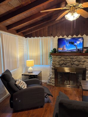 Älytelevisio, kirjoja