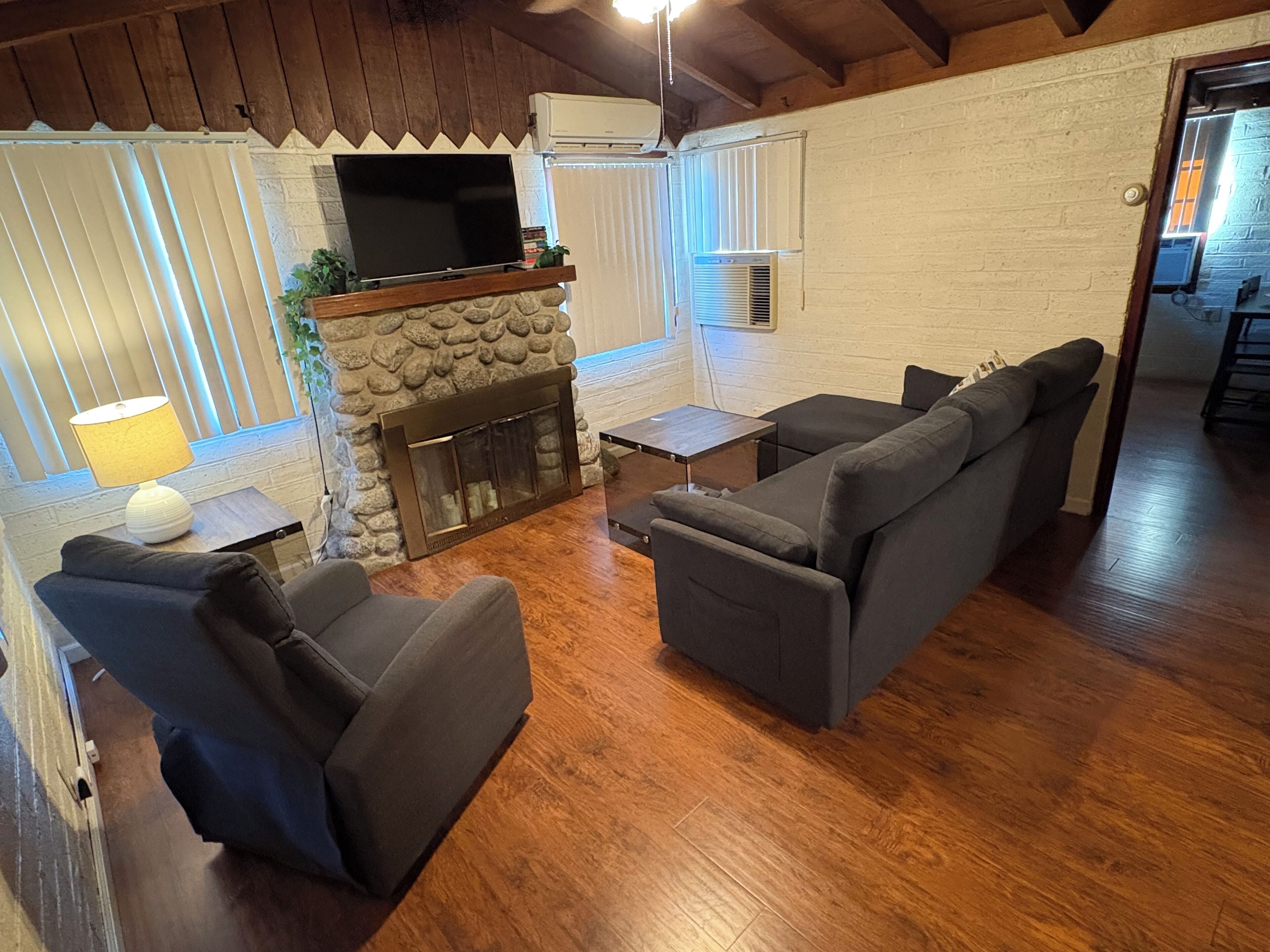 智能電視、書籍