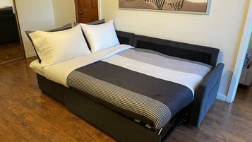 1 多间卧室、熨斗/熨衣板、免费 WiFi、床单