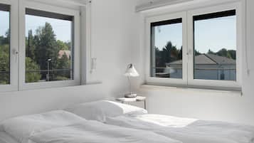 5 bedrooms, free WiFi, bed sheets
