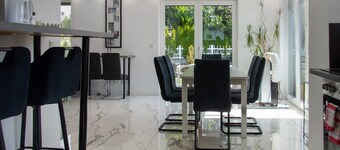 Luxury New-Build Villa with Garden, Terrace, Air Conditioning, and Wi-Fi