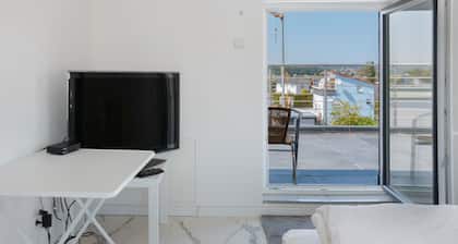 Luxusvilla Neubau mit Garten, Terrasse, Klimaanlage und WLAN