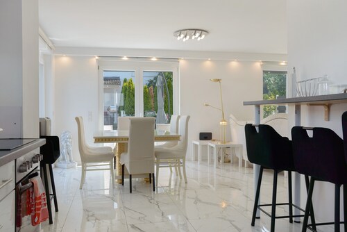 Luxury Villa New Build with Garden, Terrace, Air Conditioning and Wi-Fi