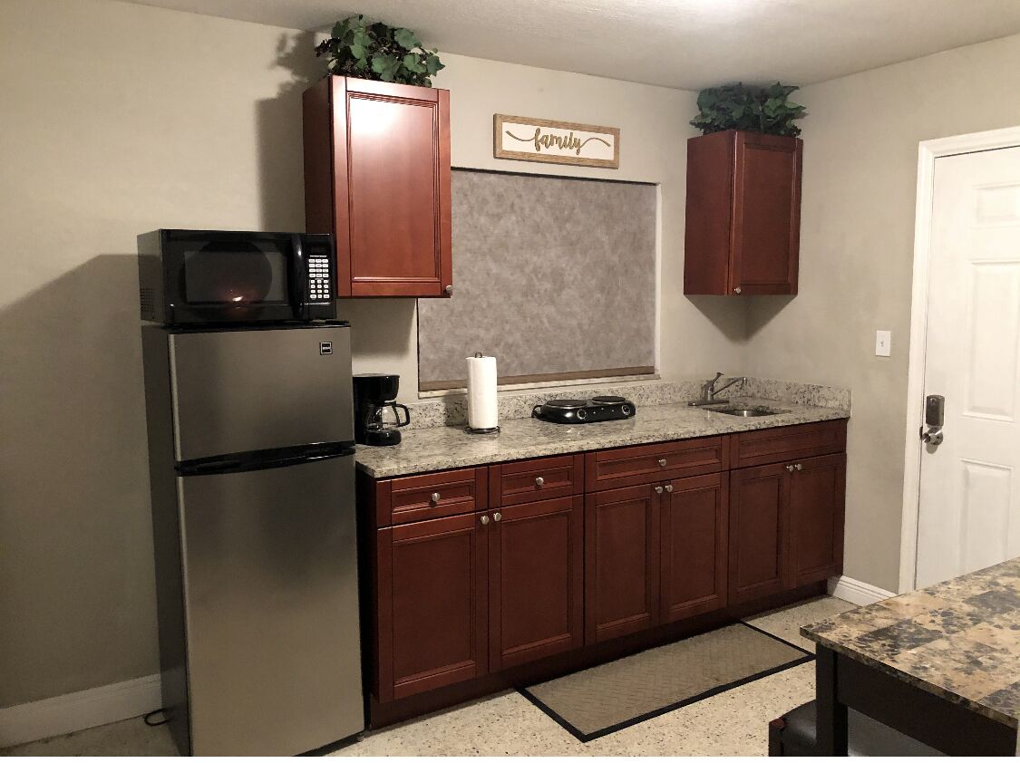 One Bedroom Apartment Near Tampa Int. Airport