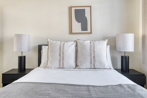 2 chambres, fer et planche Ă repasser, Wi-Fi, draps fournis