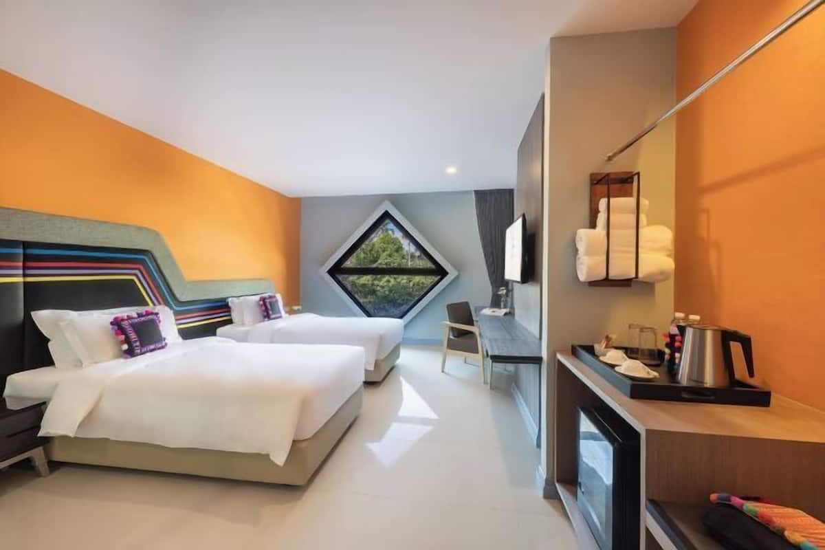 Bộ đồ giường kháng dị ứng, minibar, bàn