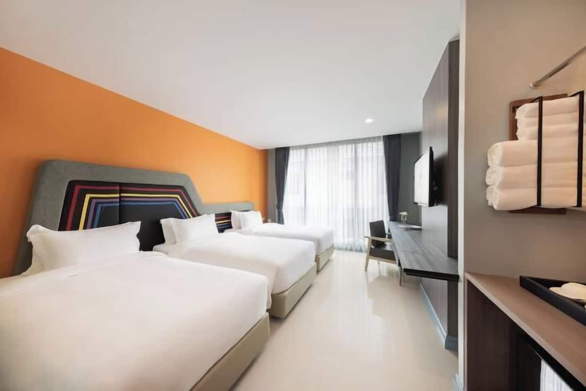 Bộ đồ giường kháng dị ứng, minibar, bàn