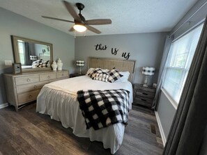 2 bedrooms, iron/ironing board, WiFi, bed sheets