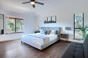 3 chambres, lit parapluie, Wi-Fi, draps fournis