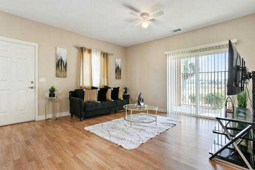 Modern Luxury Suite