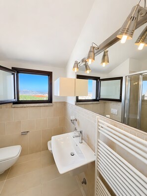Bathroom - Vacation Apartment "C 306 Attico Puntavilla Mare" with Sea View (la maddalena)