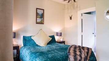 5 habitaciones, tabla de planchar con plancha y wifi gratis