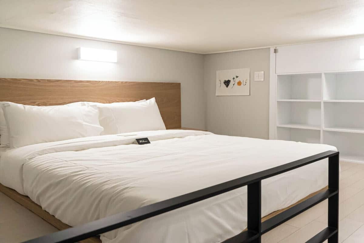 Superior Double Room, Mountain & City View | 1 bedroom, blackout drapes, free WiFi, bed sheets