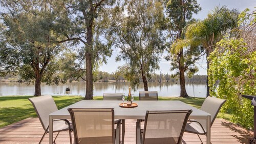 Twin Rivers Whitehouse on the Murray