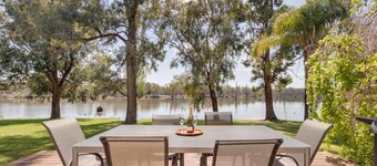 Twin Rivers Whitehouse on the Murray