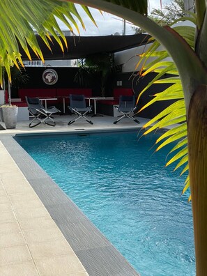 Piscine extérieure, piscine chauffée