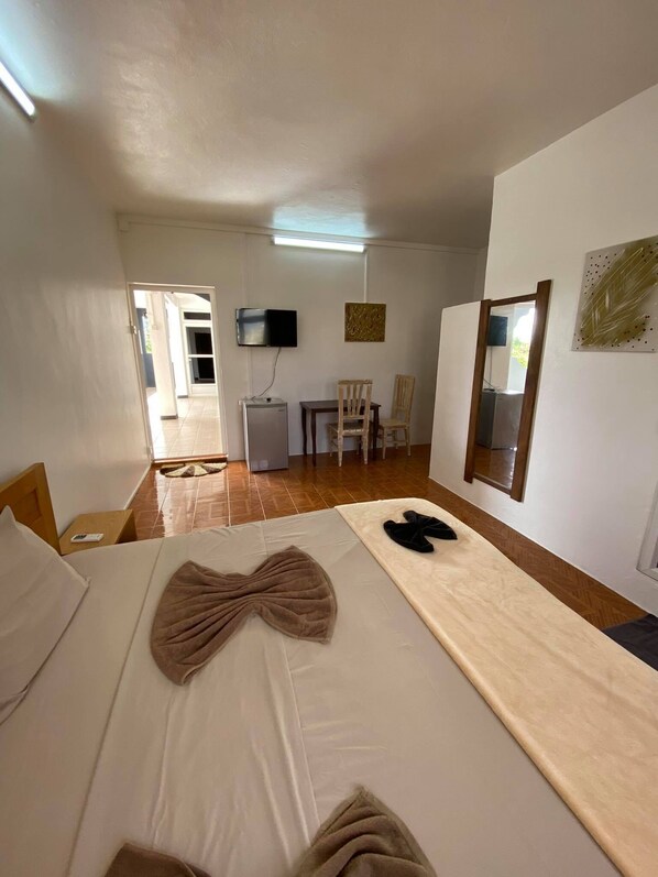 1 chambre, coffres-forts dans les chambres, bureau, Wi-Fi gratuit